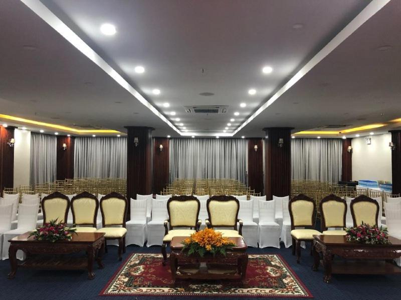 Kampong Thom Royal Hotel Экстерьер фото